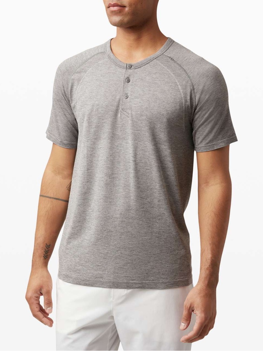 LULULEMON Metal Vent Tech Short Sleeve $88 Gray Henley Performance Shirt MEDIUM